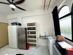 Sims Avenue (D14), Apartment #580190431